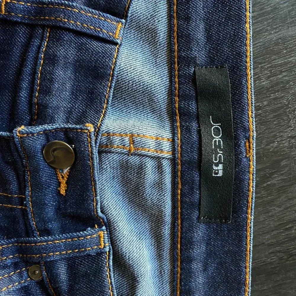 Joes Jeans- Brixton cut - Picture 2 of 7